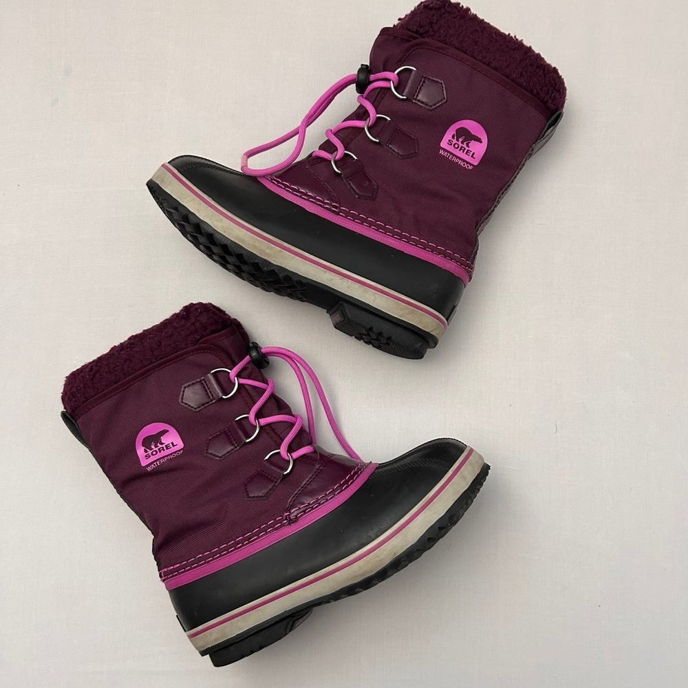 Sorel Snow Boots Girls Size 3 Purple Pink Waterproof‎ Fur Lined Lace-Up Winter